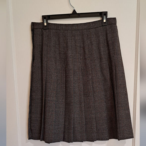 Sag Harbor Wool Plaid Pleated Skirt – Size 14 - Picture 3 of 9